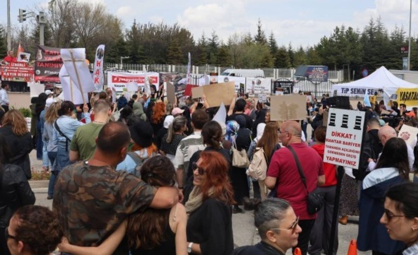 Hayvan hakları için AYM önünde eylem