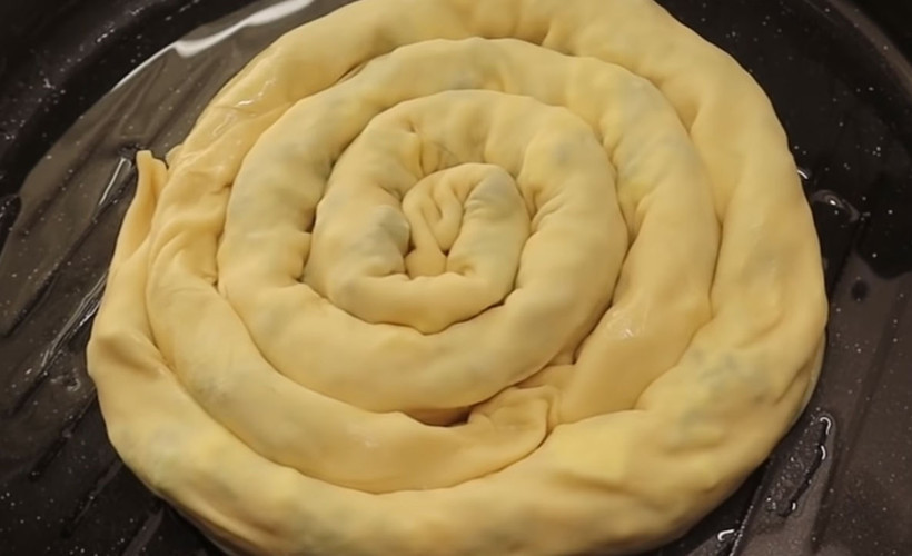 Hazır Yufkaya Son! 10 Dakikada Tavada Pişen Kolay Börek Tarifi!