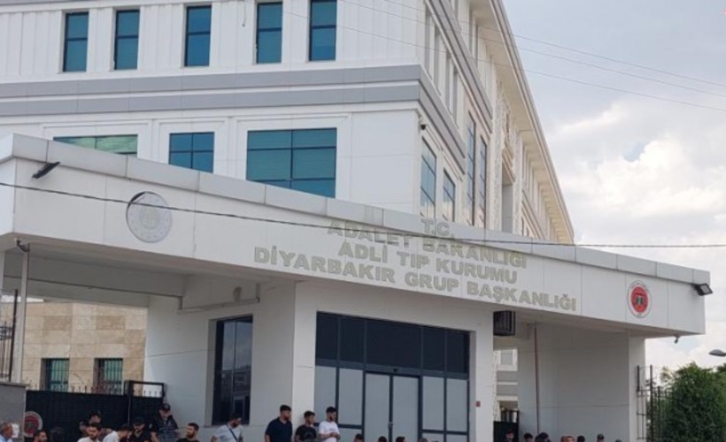 Diyarbakır'da baba ve oğlu yanmış halde bulundu