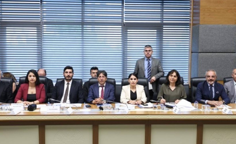Yargı paketi komisyondan geçti: DEM Parti'nin önergesi AKP-MHP oylarıyla reddedildi
