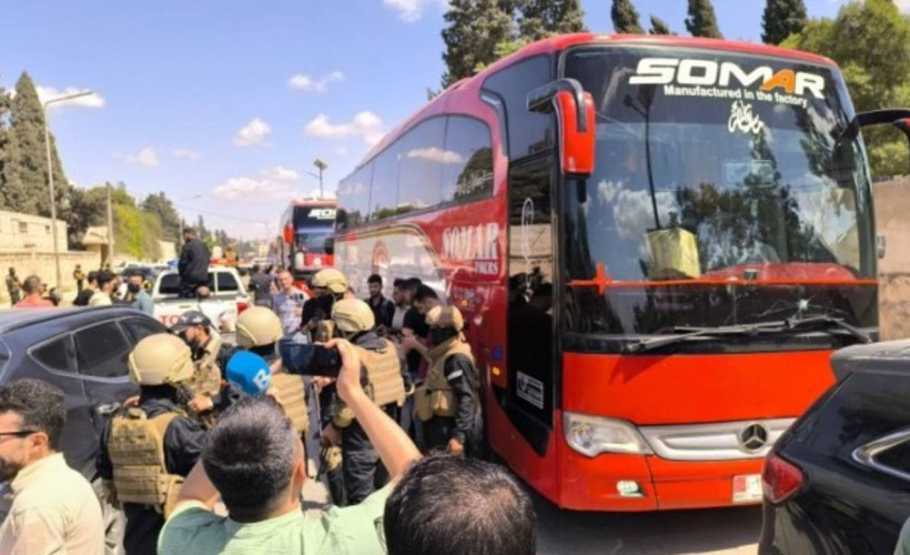 Süreç sekteye uğramıştı: Halep’te ikinci grup ‘esir ve tutuklu değişimi’ gerçekleşti