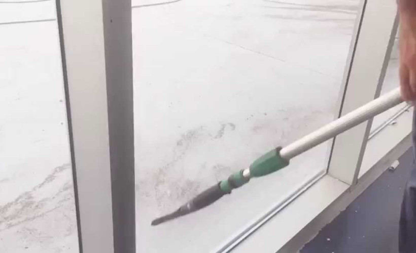 Camlarınız Pırıl Pırıl Olacak: Leke Sorununa Kesin Çözüm!