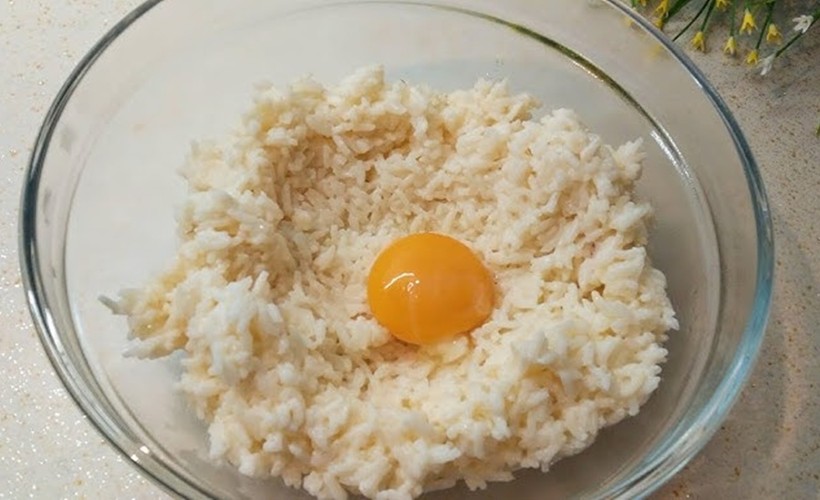 Dünden kalan pilavı değerlendirin! Köfte yapmanın yolu