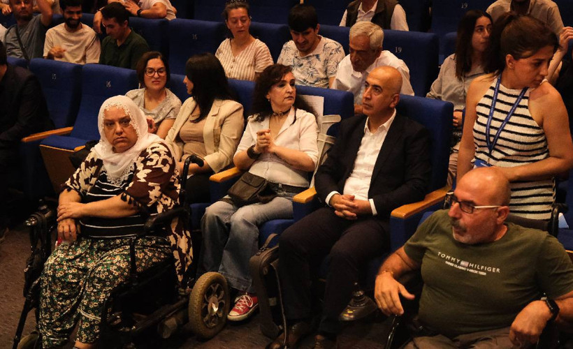 Diyarbakır'da 'Engelliler İçin Barış ve Demokratik Toplum' Konferansı