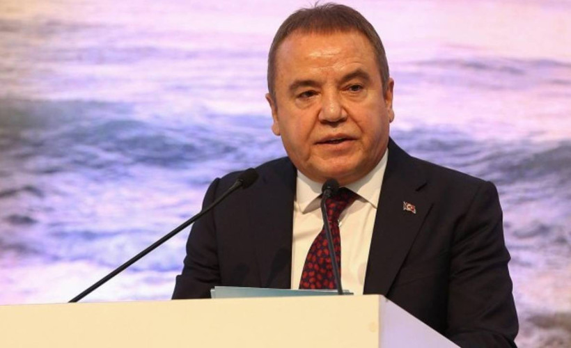Tutuklanan Muhittin Böcek görevden uzaklaştırıldı