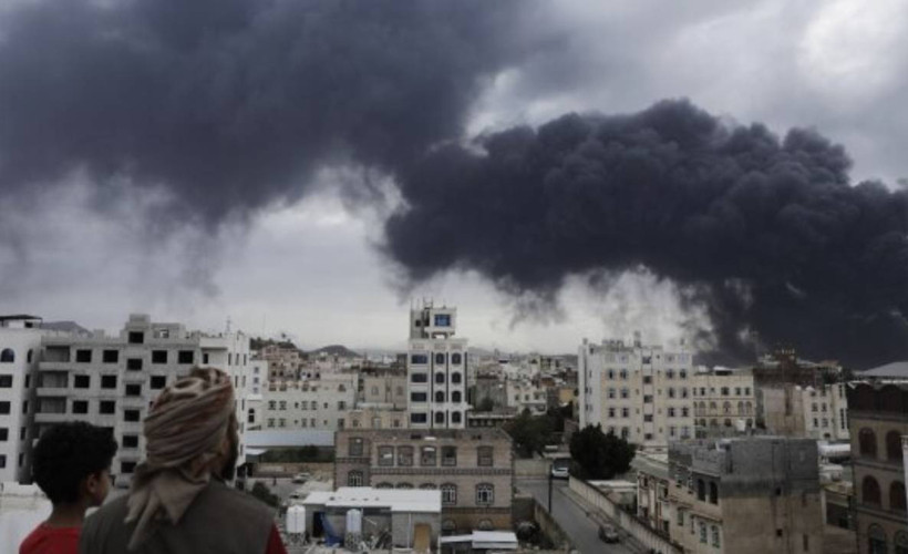 48 saatte 3 ülkeyi vurdu... İsrail, Yemen'in başkenti Sana'ya saldırı düzenledi