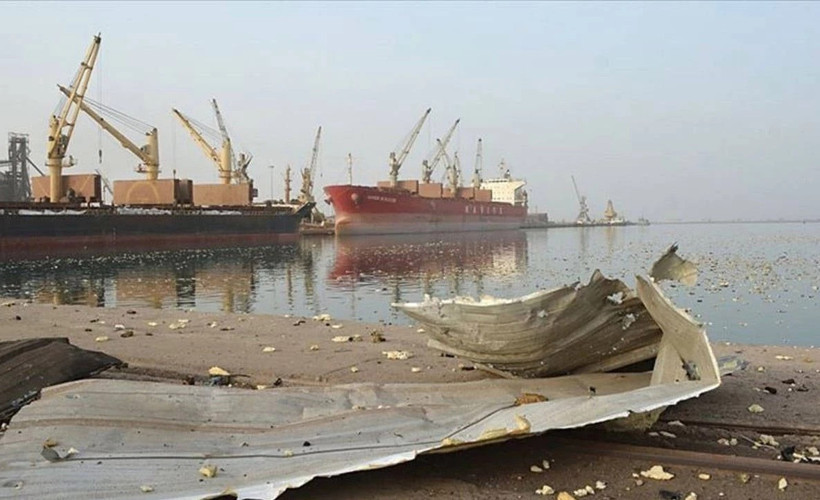İsrail Yemen'i vurdu: Hudeyde Limanı bombalandı