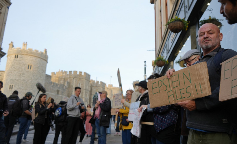 Trump'a İngiltere'de Epstein protestosu