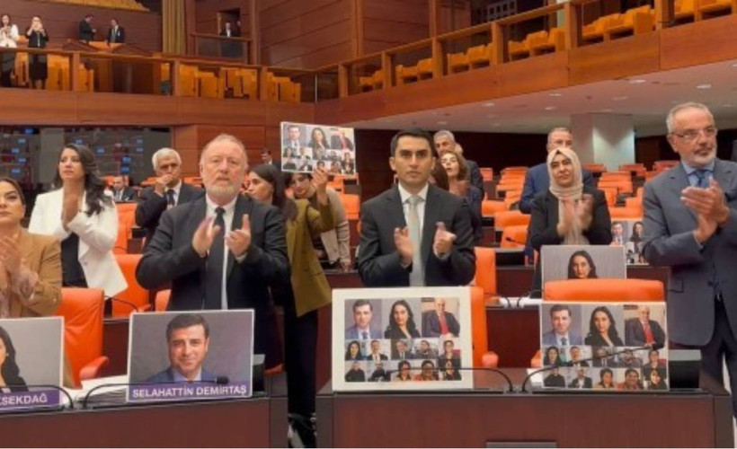 DEM Parti'den Meclis'te alkışlı protesto