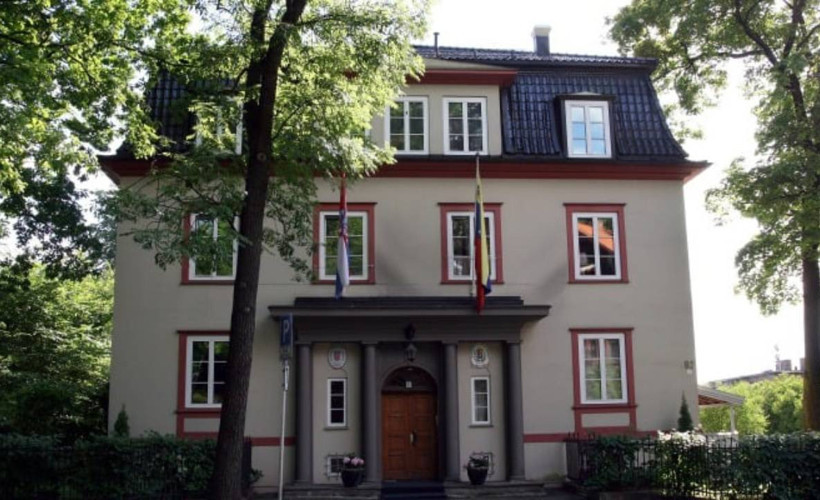 Venezuela Norveç'teki büyükelçiliğini kapattı