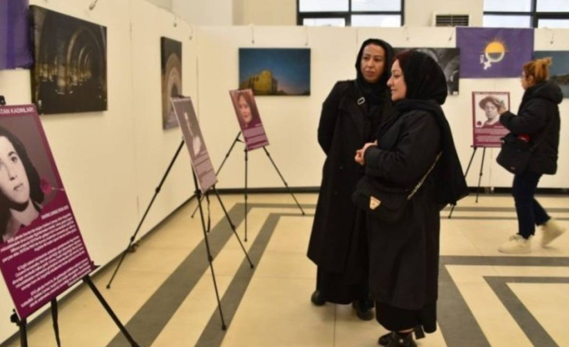 Van'da 25 Kasım temalı fotoğraf sergisine polis baskını