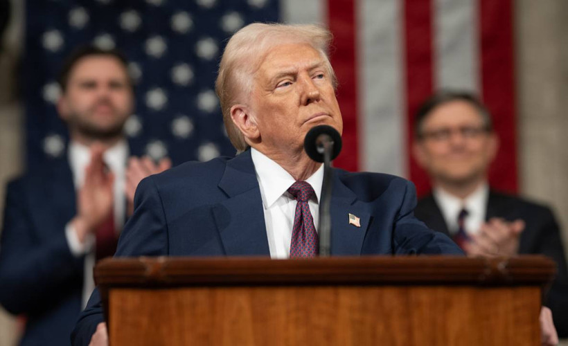 Trump tüm dünyaya uyguladığı ek tarifeyi yüzde 15'e çıkardı
