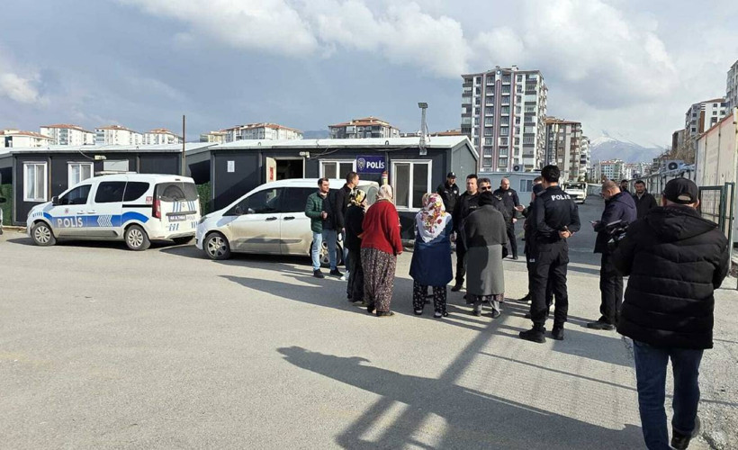 Konteyner kentte ‘taşının’ baskısı: Elektrikler kesildi, depremzedeler tepkili