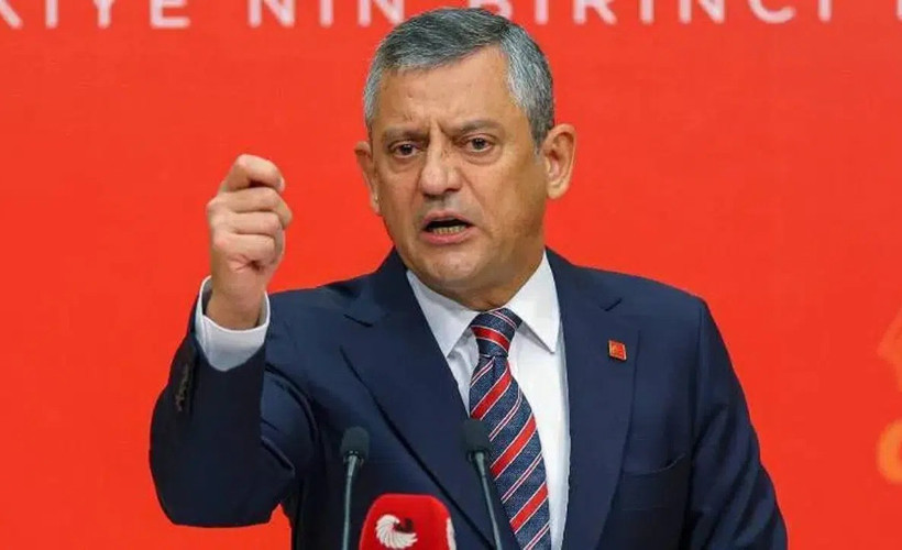 Özgür Özel'den 1 Mayıs mesajı: Ya onurlu yaşam ya bu kara düzen