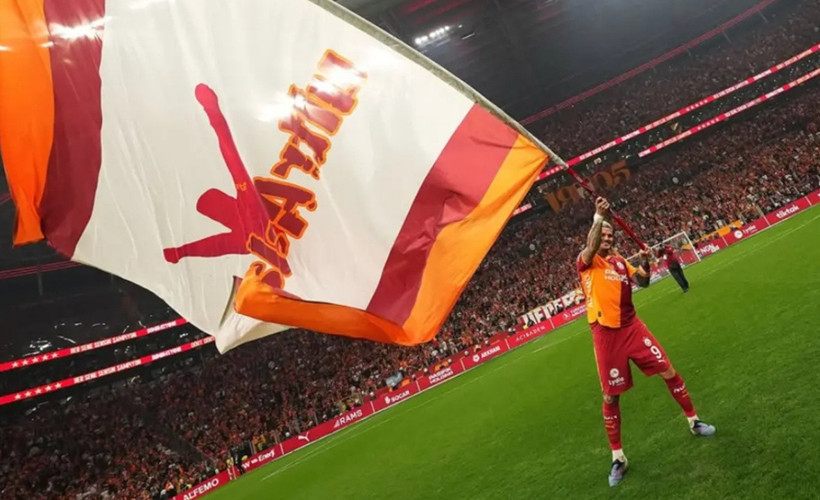 Galatasaray'da Icardi ve Okan Buruk Bilmecesi Çözüldü! Başkan Özbek Noktayı Koydu