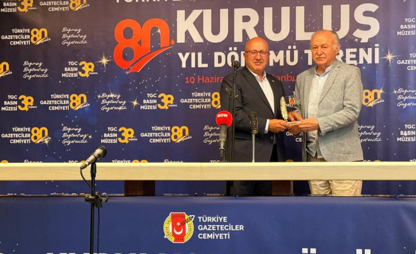 TGC'den gazetemiz yazarı Doğan Özgüden'e 'onur' plaketi