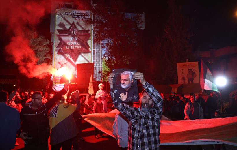 iran-kutlama.jpg