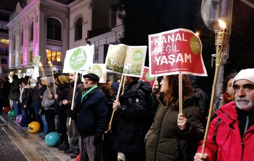 İnsan zinciriyle Kanal İstanbul Projesi’ne 'hayır' dediler - Resim : 1