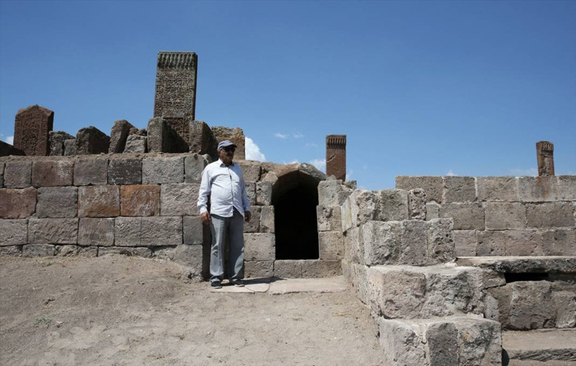 Selçuklu Meydan Mezarlığı'nda tahrip olan 80 mezar taşı restore edildi - Resim: 7