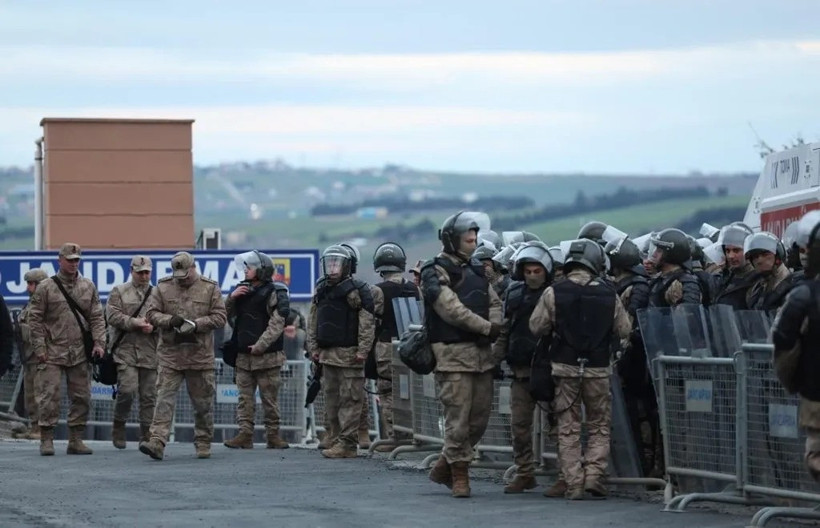 İBB davası: Mahkeme heyeti salonu terk etti, duruşmaya ara verildi - Resim : 3