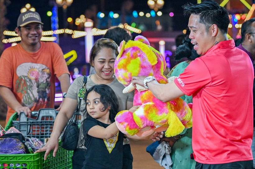 Dubai'nin 'Global Köy'ü milyonlarca ziyaretçi ağırlıyor - Resim: 5