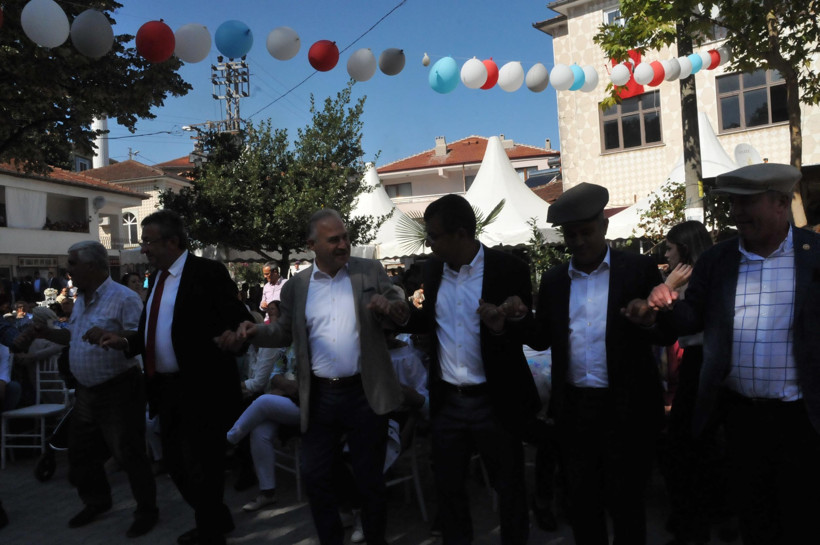 CHP'li İnce, oğlunun köy düğününde böyle oynadı - Resim : 4