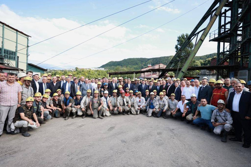 Bakan Dönmez facianın yaşandığı madeni 24 gün önce ziyaret etmiş - Resim: 4