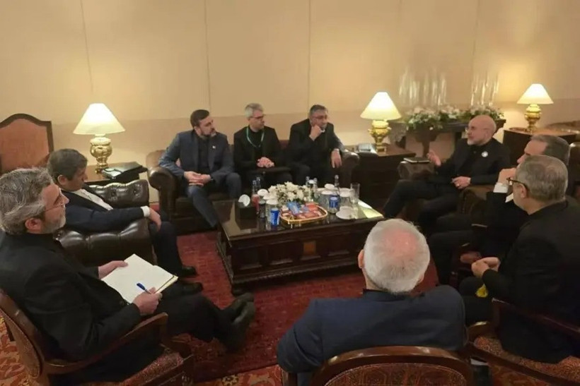 İran'dan ABD'ye: Hürmüz'e müdahale müzakereleri etkiler - Resim : 1