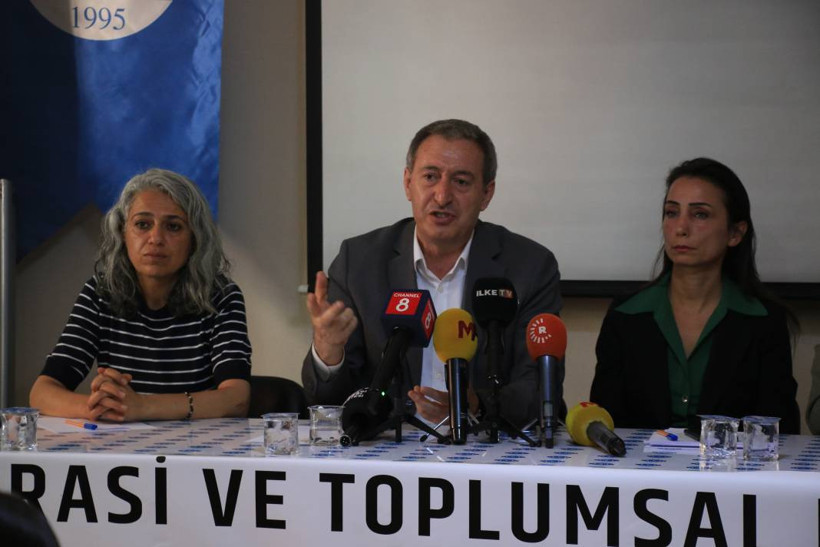 Hakkari, İstanbul, Ankara... DEM Parti kayyım atanmasına karşı ayakta - Resim: 4