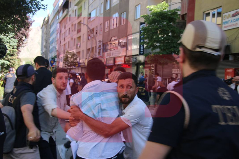 Hakkari'de polis şiddeti objektiflere böyle yansıdı - Resim: 9