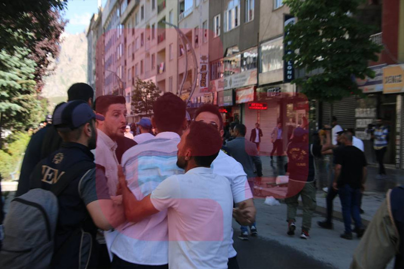 Hakkari'de polis şiddeti objektiflere böyle yansıdı - Resim: 8