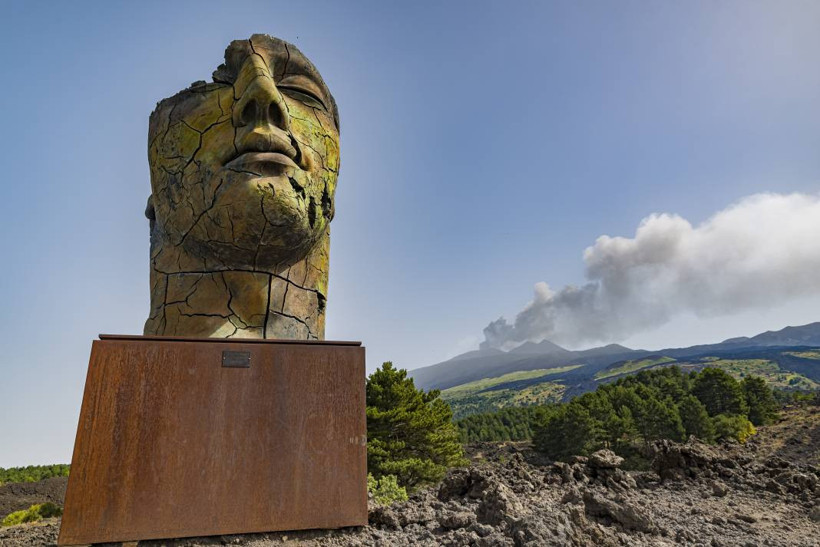 Etna Yanardağı kül ve lav püskürtmeye devam ediyor - Resim: 4