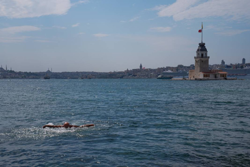 İstanbul'da sıcak hava ve nem bunalttı, sahillerde yoğunluk oluştu - Resim: 2