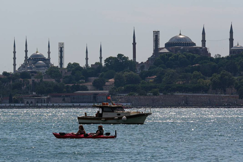 İstanbul'da sıcak hava ve nem bunalttı, sahillerde yoğunluk oluştu - Resim: 3