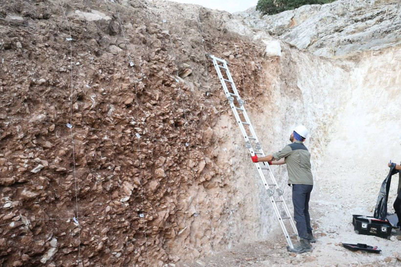 Narlı fayı üzerinde iki hendek açıldı: 'Komşu olan fayların ve illerin tehlike seviyesi yükselmiş durumda' - Resim: 11