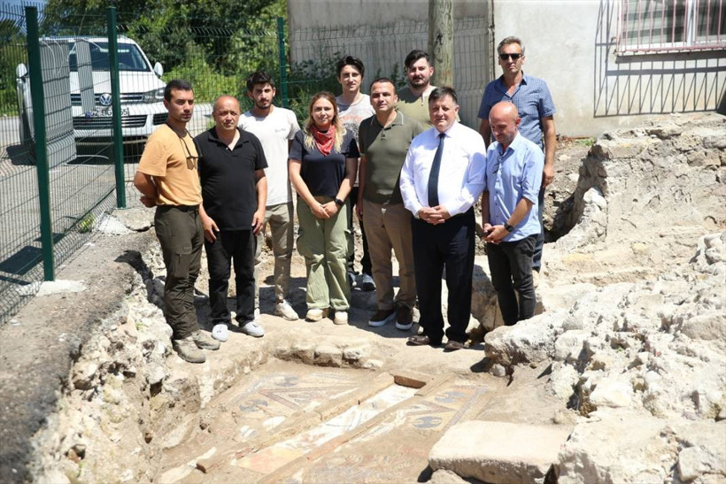 Ordu Fatsa'da, tarihi iki manastırda yapılan kazılarda in- situ mozaiğine ulaşıldı - Resim: 9