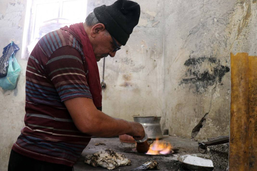 65 yıllık kalaycı 120 derece sıcaklıkta eskiyen bakırları yeniliyor - Resim: 1