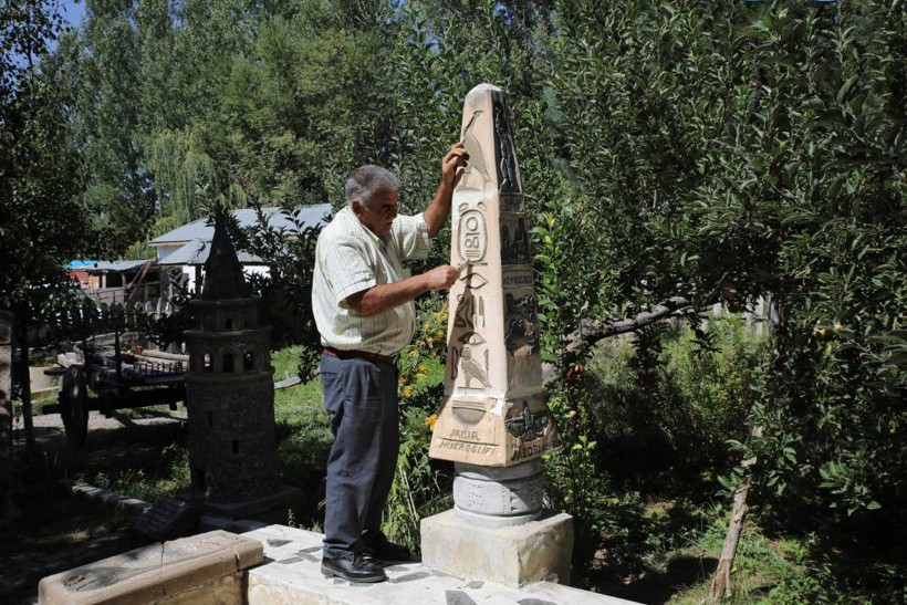 Ahlat taşından yaptığı minyatürlerle bahçesini müzeye dönüştürdü - Resim: 2