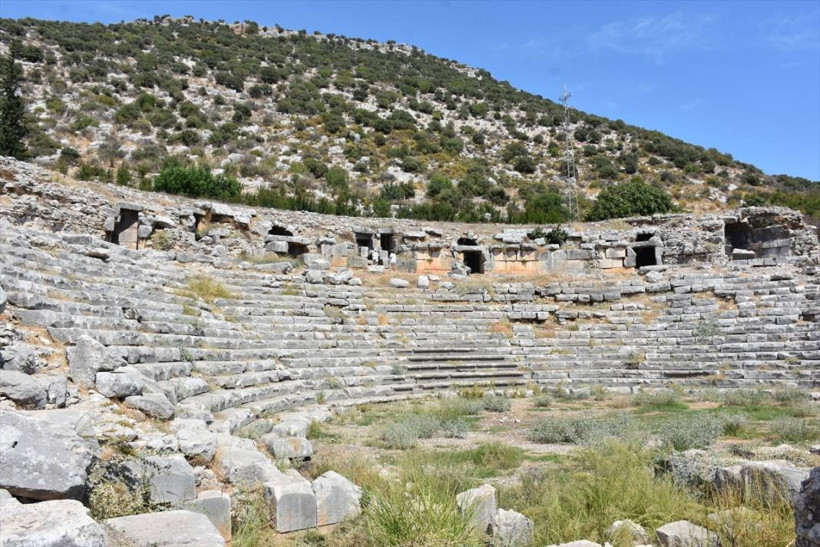Limyra Antik Kenti'nin içinden akan su, ziyaretçileri cezbediyor - Resim: 10