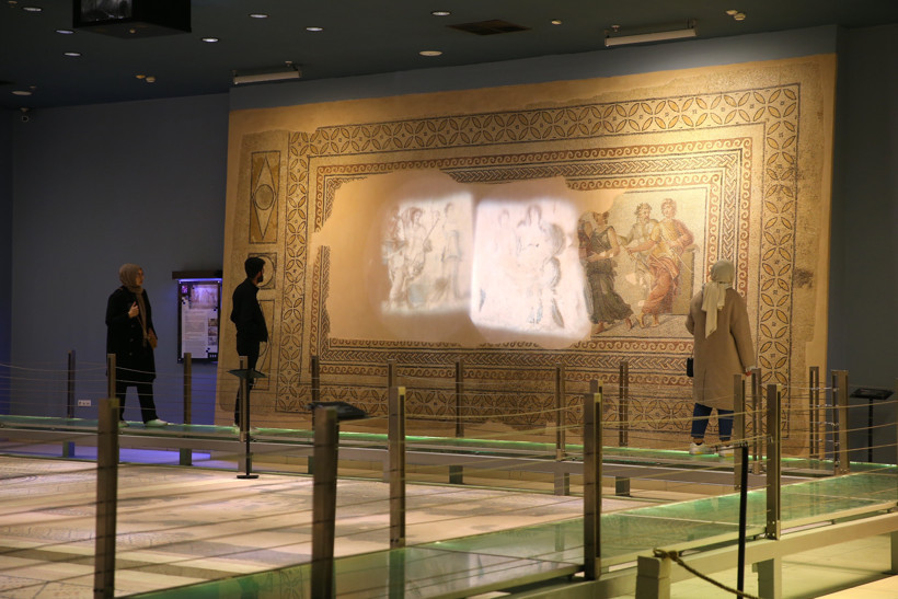 aa-20221114-29434660-29434641-zeugma-mozaik-muzesi-ziyaretci-sayisinda-zirveyi-gordu.jpg