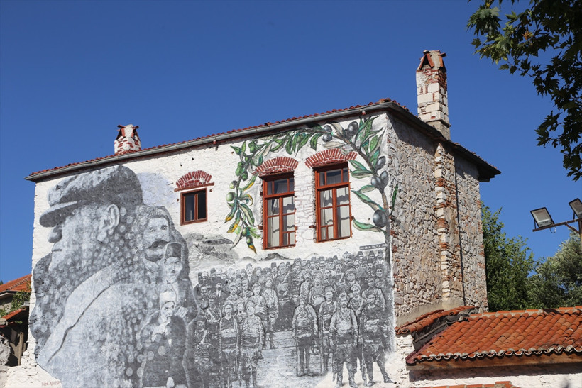 aa-20240617-34902784-34902777-mentese-mugla-bacali-evleri-ve-tarihi-yapilariyla-turist-cekiyor.jpg