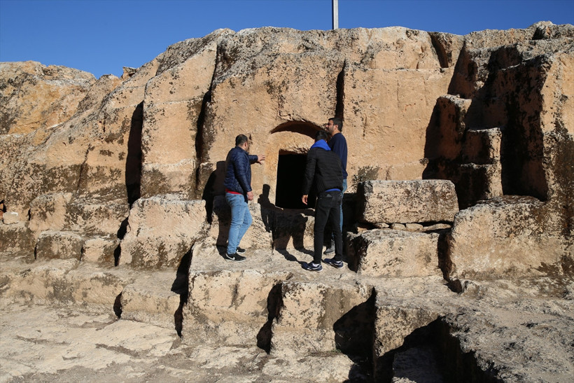 aa-20241101-36075714-36075702-diyarbakirda-tarihi-hilar-kaya-mezarlari-oren-yeri-olarak-tescillendi.jpg