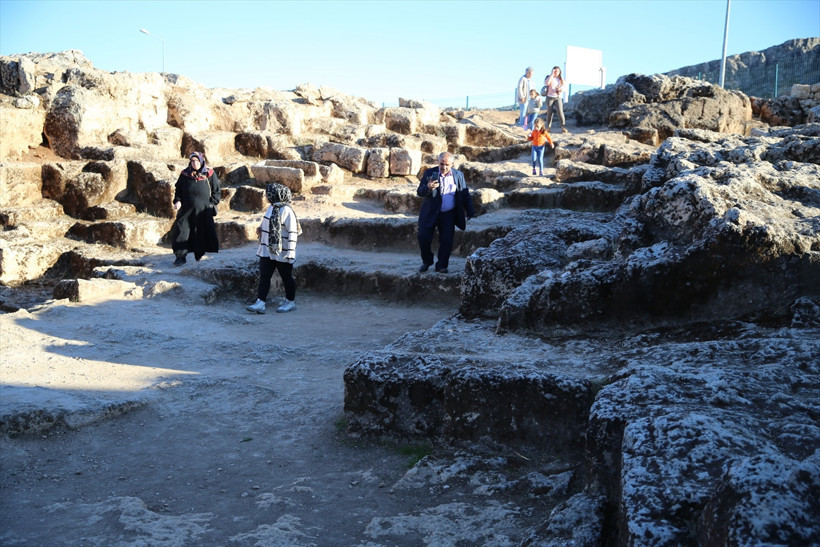 aa-20241101-36075714-36075706-diyarbakirda-tarihi-hilar-kaya-mezarlari-oren-yeri-olarak-tescillendi.jpg