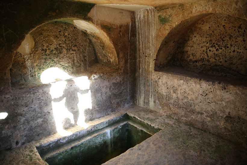 aa-20241101-36075714-36075707-diyarbakirda-tarihi-hilar-kaya-mezarlari-oren-yeri-olarak-tescillendi.jpg