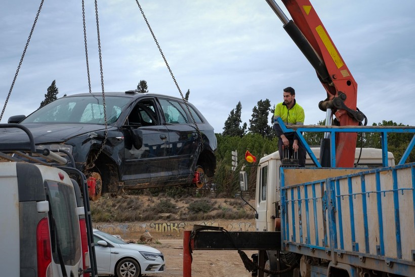 Sel felaketinin bilançosu: 120 binden fazla araç kullanılamaz hale geldi - Resim: 7