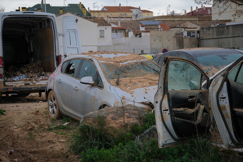 Sel felaketinin bilançosu: 120 binden fazla araç kullanılamaz hale geldi - Resim: 3