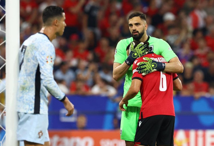 EURO 2024'te grup maçlarının en iyi 11'i belirlendi: Türkiye'den de bir isim seçildi - Resim: 2