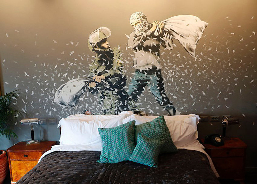 Betlehem'de Banksy grafitileri - Resim: 9