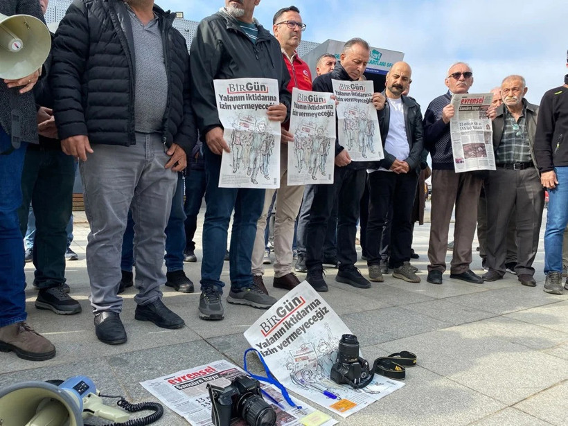 Gazeteciler, sansüre ve baskılara karşı sokağa çıktı - Resim : 7