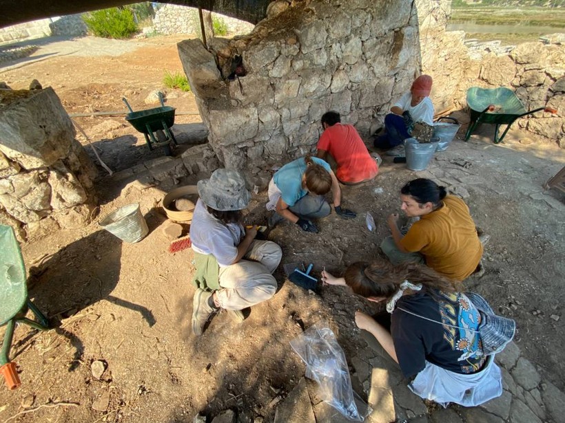 Demre'deki arkeolojik kazılarda şaşırtan buluş: Çok sayıda 'millefiori' var - Resim: 3